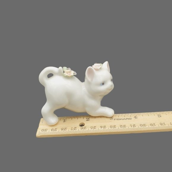 Vintage White Kitty Cat Figurine Mini Porcelain Siamese Floral Roses Pink 3" Lit - Picture 6 of 6